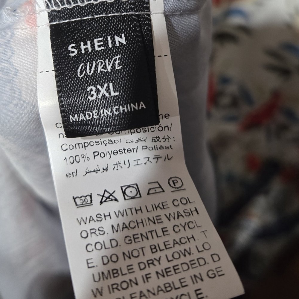 SHEIN Floral V-Neck Blouse in Red and Blue - Picture 3 of 3